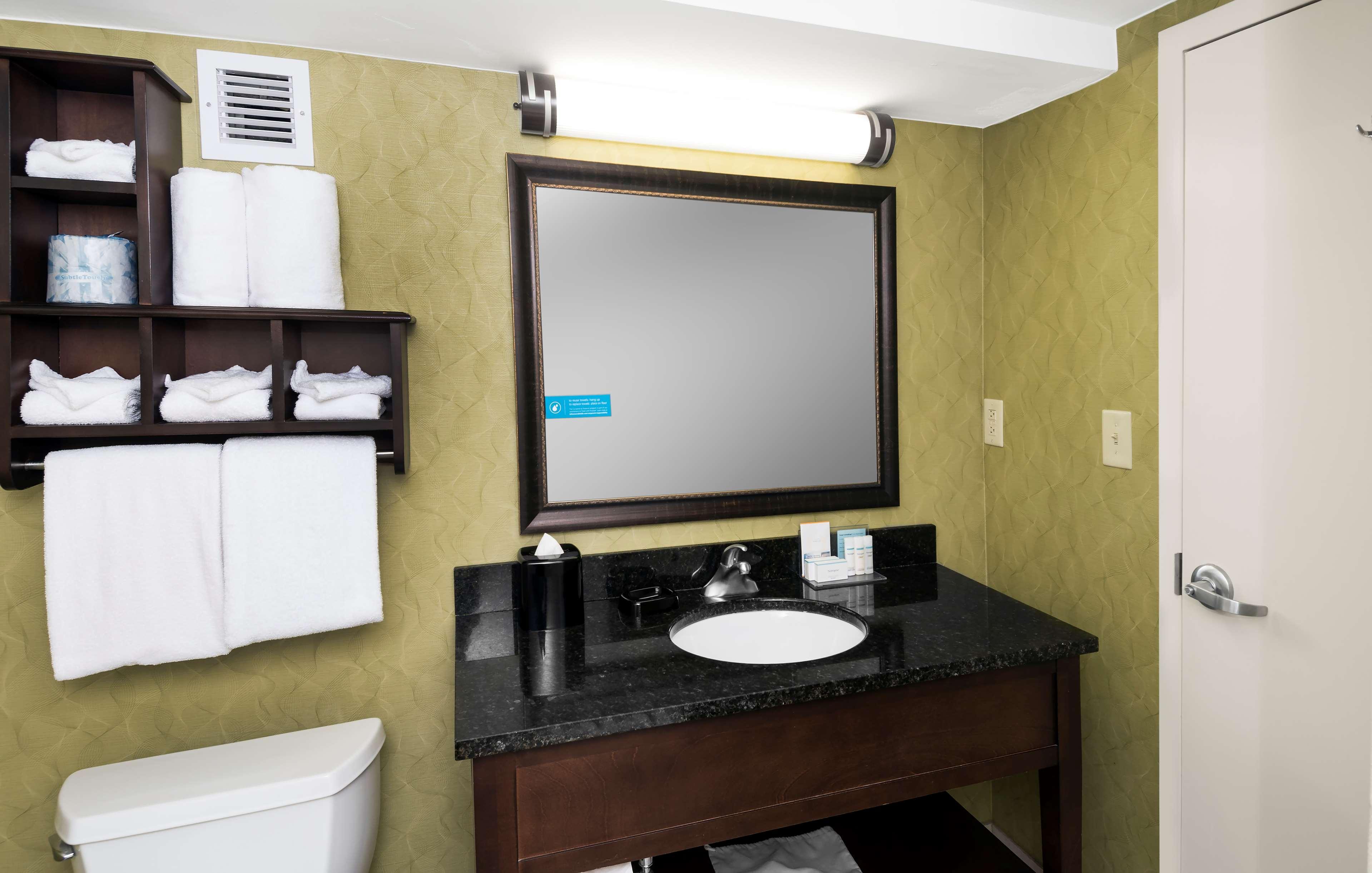 Hampton Hanes Mall 3* Winston-Salem