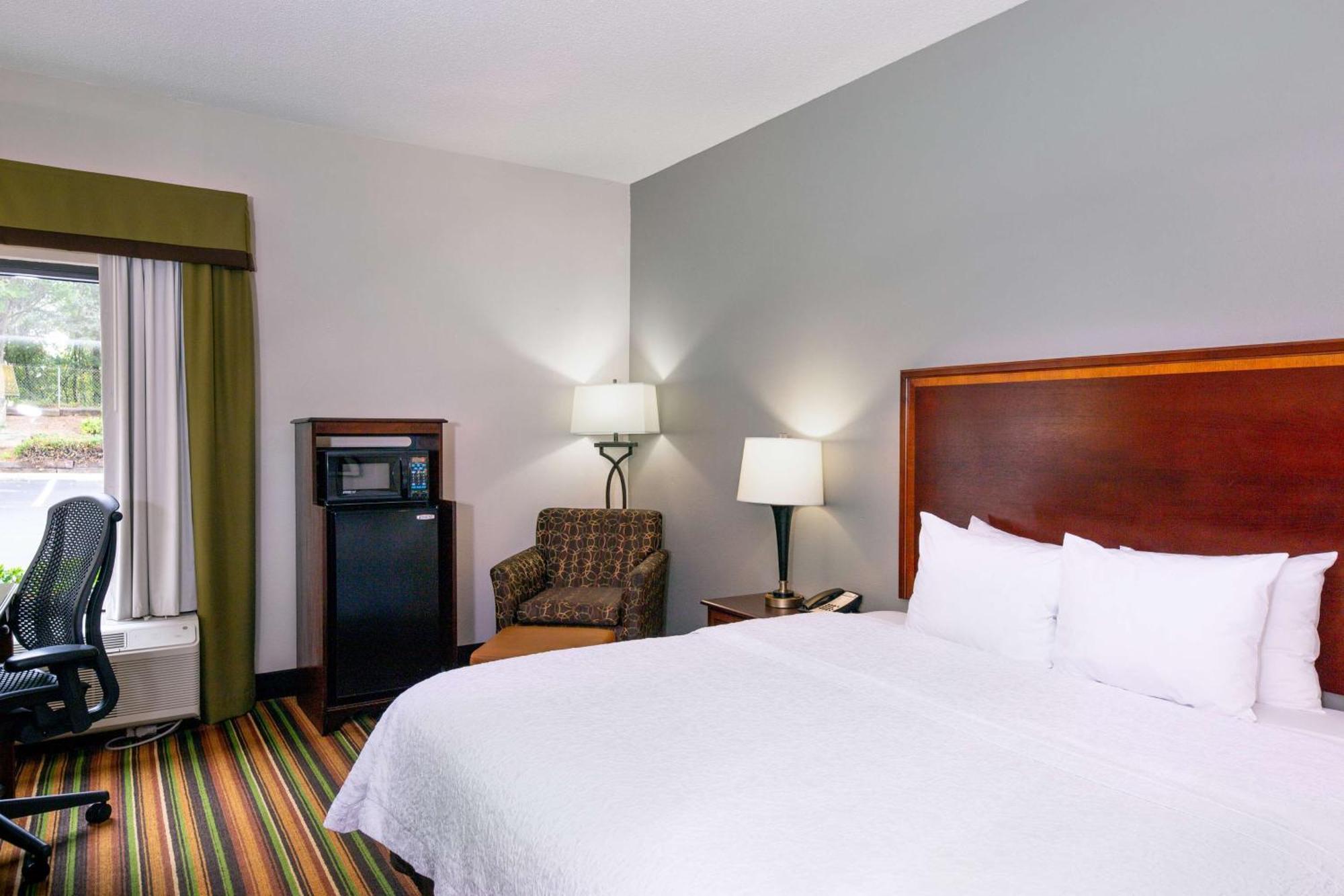 Hampton Hanes Mall 3* Winston-Salem