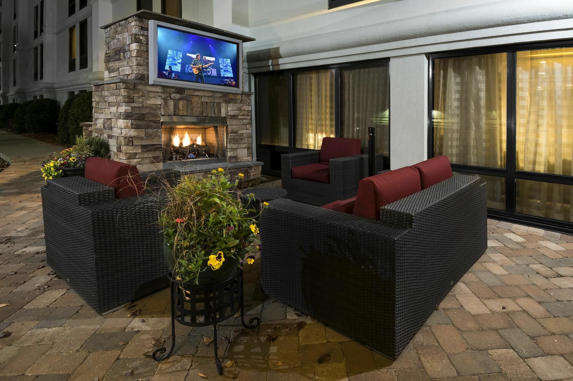 Hampton Hanes Mall Hotel Winston-Salem